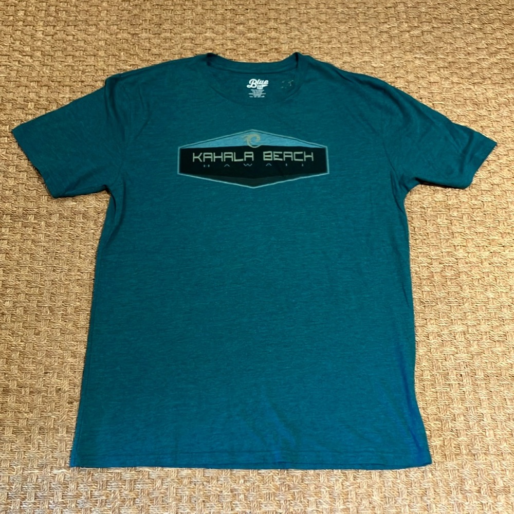 Blue 84 Kahala beach Hawaii Tshirt size Large